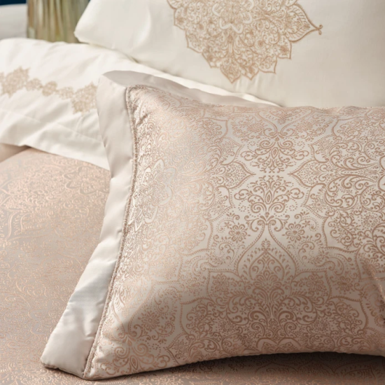 EGE NİRVANA Elden Taksit Alışveriş Merkezi