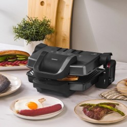 Karaca Future Shiny Black 1800 W Granit Tost Makinesi